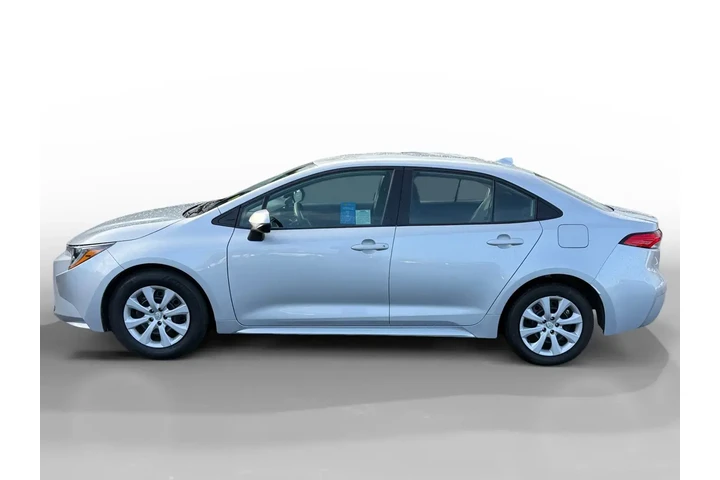 $19982 : Toyota Corolla 2024 LE 4dr S image 2