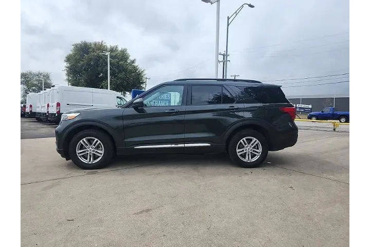 $26497 : Ford Explorer 2023 AWD XLT 4 image 4