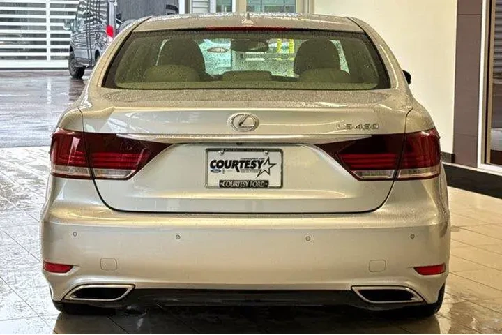 $15995 : Lexus LS 460 2013 4dr Sedan image 5