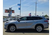 $39995 : Toyota Highlander 2023 L 4dr thumbnail