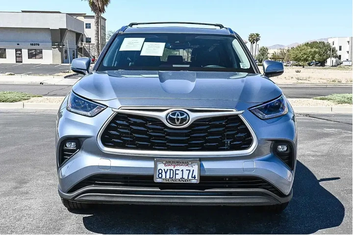 Toyota Highlander 2021 XLE 4 image 2