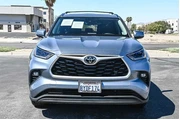 Toyota Highlander 2021 XLE 4 thumbnail