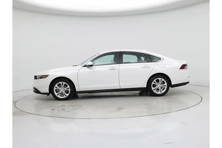 $27998 : Honda Accord 2025 LX 4dr Sed image 3