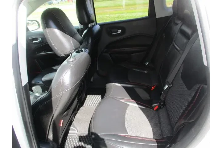 $12995 : Jeep Compass 2019 4x4 Trailh image 10