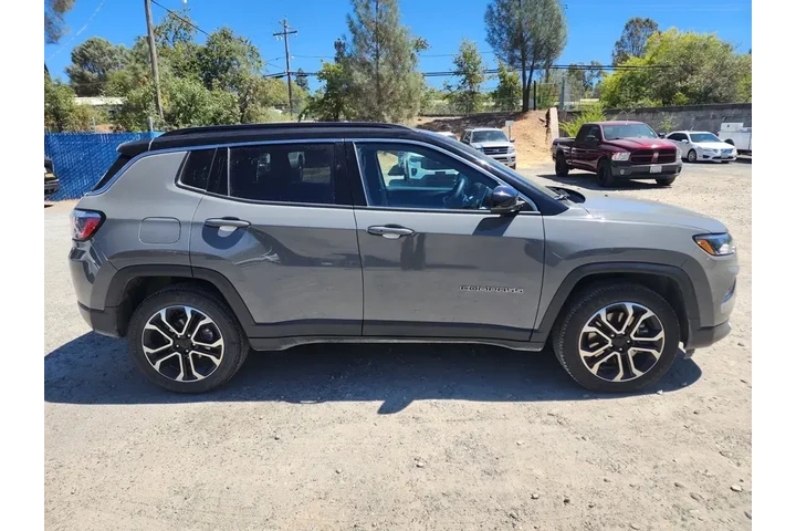 $18995 : Jeep Compass 2023 4x4 Limite image 7