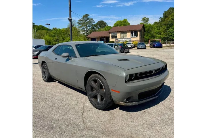 $11900 : 2018 Challenger SXT image 5