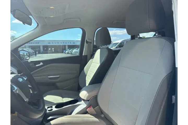 $8491 : Ford Escape 2016 SE 4dr SUV image 10