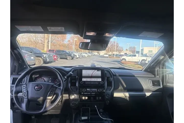 $32950 : Nissan Titan 2022 4x4 PRO-4X image 8