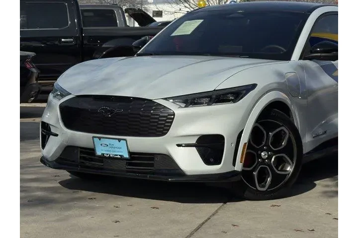 $38554 : Ford Mustang Mach-E 2023 AWD image 2