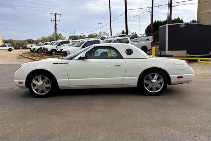 $18977 : Ford Thunderbird 2003 Deluxe image 5