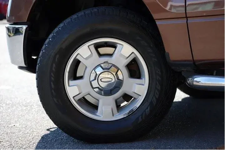 $12888 : Ford F-150 2012 4x4 XLT 4dr image 7