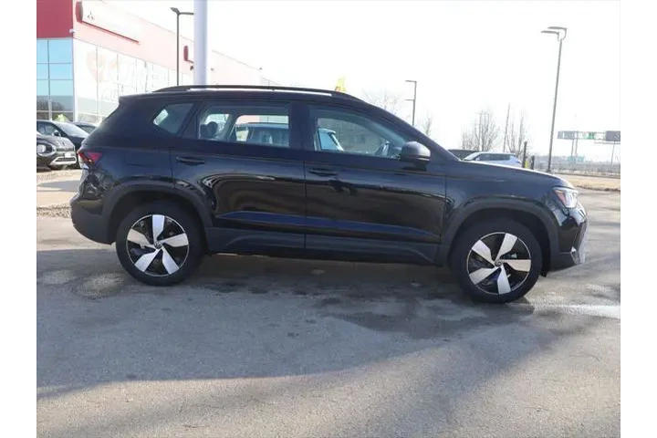 $21977 : Volkswagen Taos 2025 AWD S 4 image 10