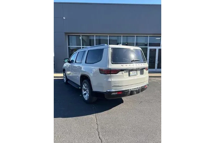 $38915 : Jeep Wagoneer 2022 4x4 Serie image 6