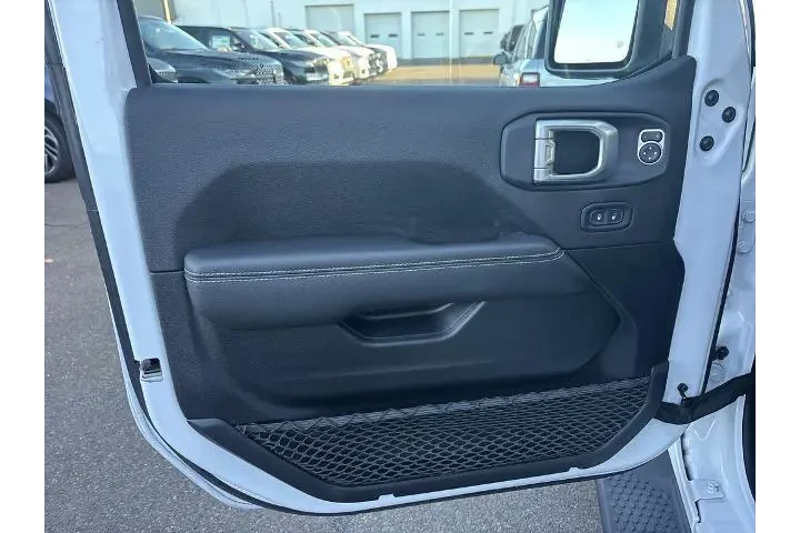 $37890 : Jeep Wrangler Unlimited 2022 image 8