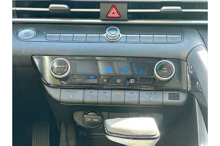 $23988 : Hyundai ELANTRA 2023 SEL 4dr image 8