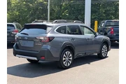 $33585 : Subaru Outback 2024 AWD Limi thumbnail