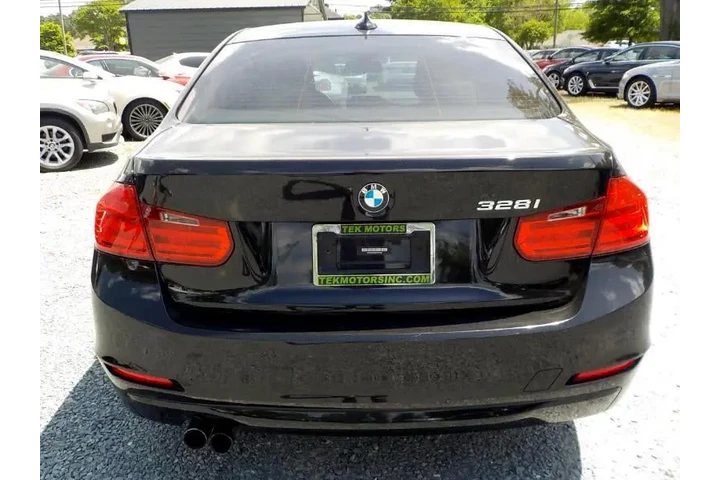$7071 : 2012 3-Series 328i Sedan image 4