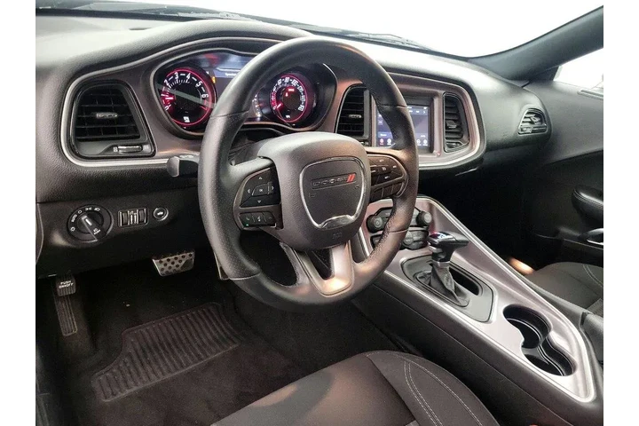 $21998 : Dodge Challenger 2019 SXT 2d image 9