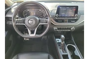 $23900 : Nissan Altima 2024 2.5 SR 4d thumbnail