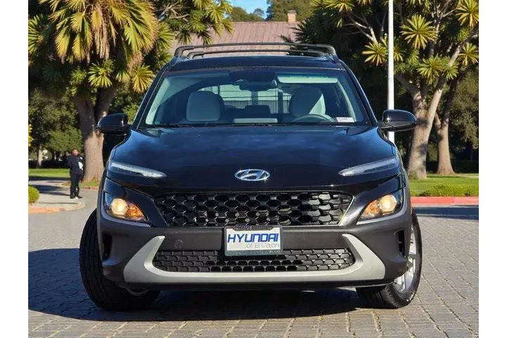$17990 : Hyundai KONA 2023 SEL 4dr Cr image 3
