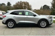 $19997 : Ford Escape 2022 SE 4dr SUV thumbnail