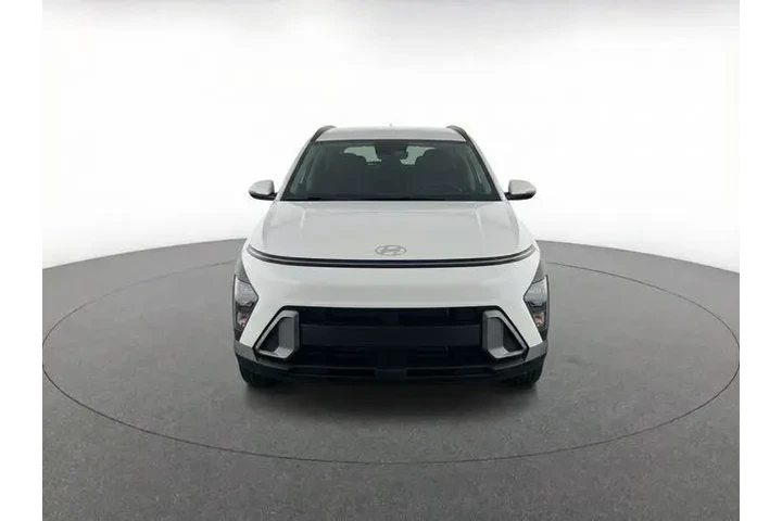 $18446 : Hyundai KONA 2024 SEL 4dr Cr image 5