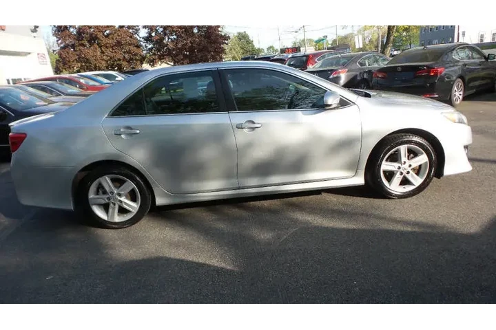 $10500 : 2014 Camry SE Sport image 4