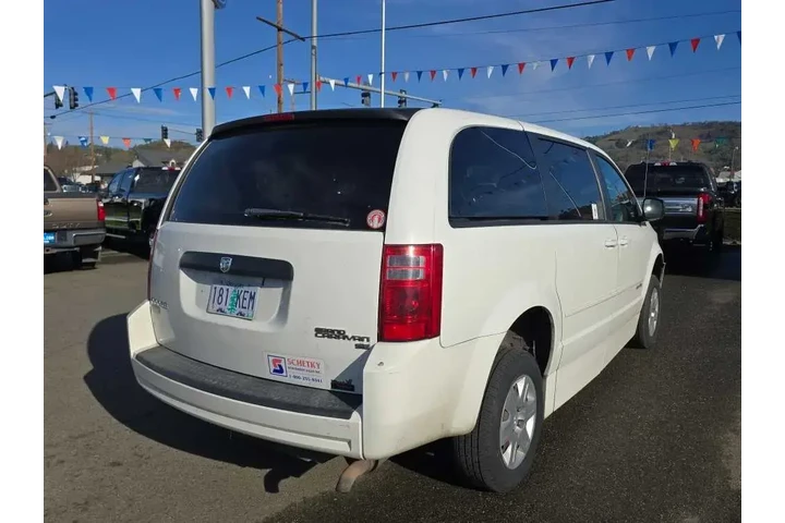 $4999 : Dodge Grand Caravan 2010 SE image 5