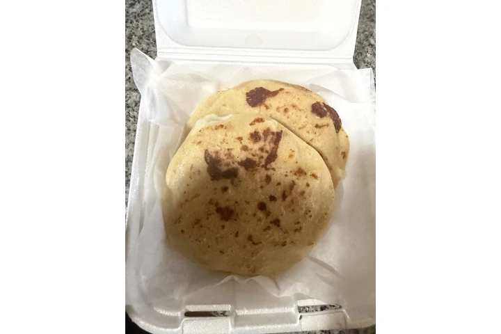 $350 : Pupuseria anna image 1