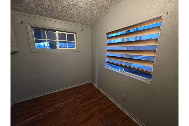 $700 : recamara lista solo hombre image 3