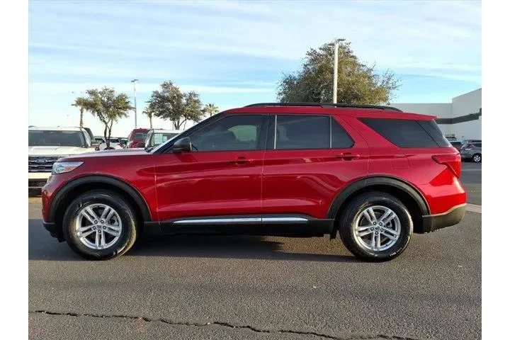 $23899 : Ford Explorer 2021 AWD XLT 4 image 1