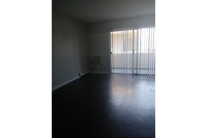 $650 : Sala compartida 3rd/vermont image 2