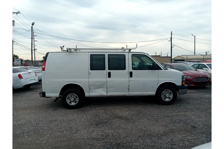 $6500 : 2015 Express 2500 image 3