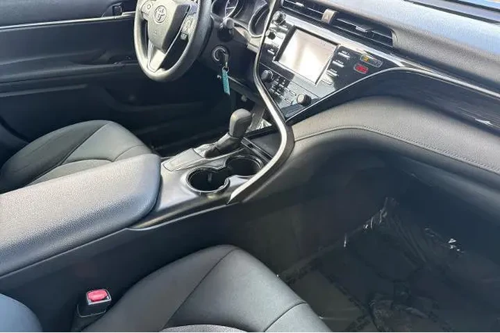 $16995 : Toyota Camry 2019 LE 4dr Sed image 9