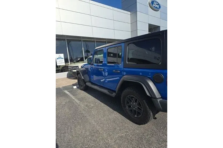 $37331 : Jeep Wrangler 2024 4x4 Sport image 4