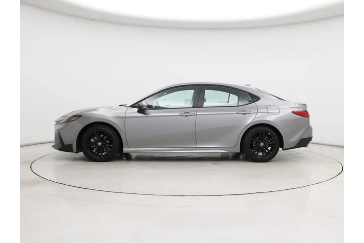 $32998 : Toyota Camry 2025 SE 4dr Sed image 3