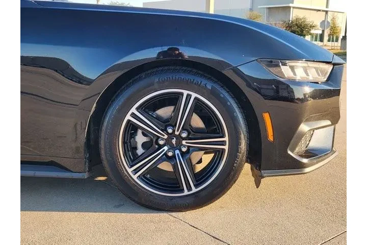 $35610 : Ford Mustang 2025 EcoBoost P image 8