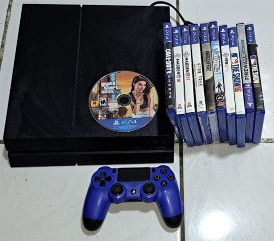 $4500 : PLAYSTATION4 CON 11 JUEGOS Y image 7