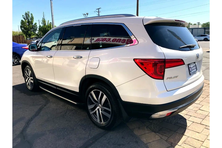 $17270 : 2016 Pilot Touring 4WD image 4