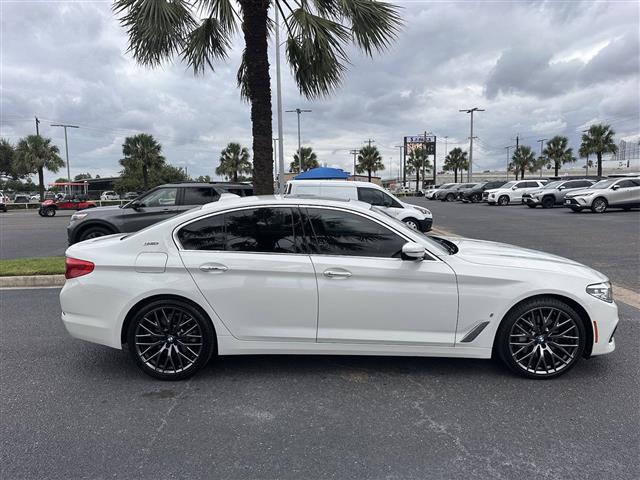 $23995 : 2018 BMW 5 Series 530e Iperfo image 7