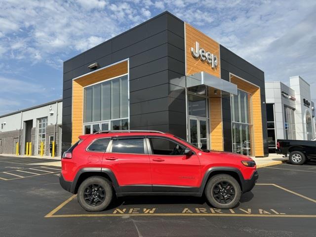 $22660 : Pre-Owned 2019 Cherokee Trail image 1