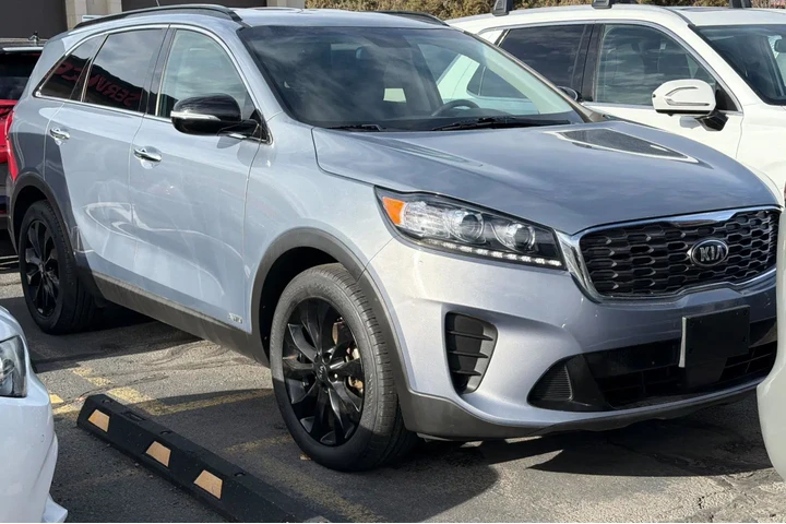 $24998 : Kia Sorento 2020 AWD S V6 4d image 2