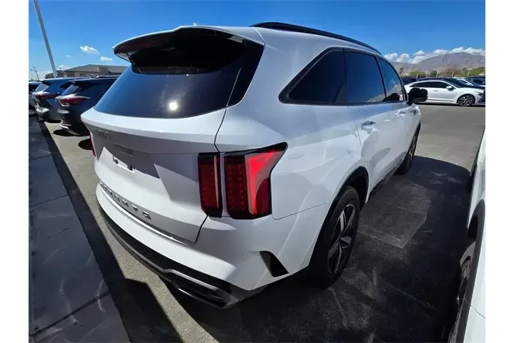 $23885 : Kia Sorento 2022 S 4dr SUV image 4