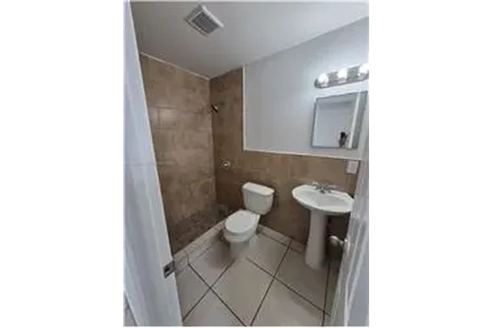 $1650 : Rental property with 2 bedro image 1