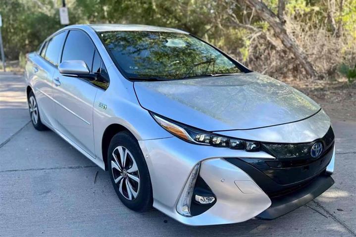 2019 TOYOTA PRIUS PRIME image 2