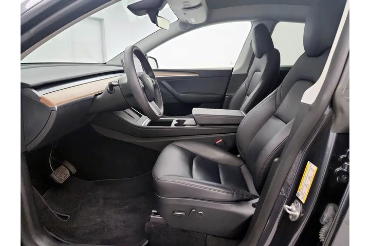 $37998 : Tesla Model Y 2023 AWD Long image 9