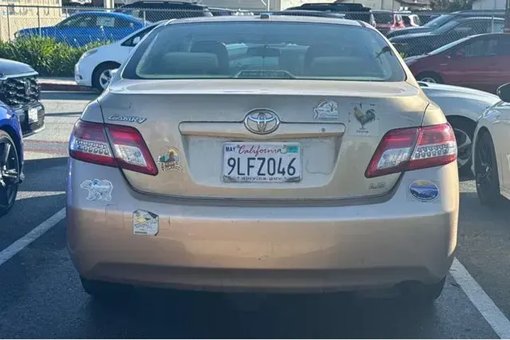 $10991 : Toyota Camry 2010 SE 4dr Sed image 5