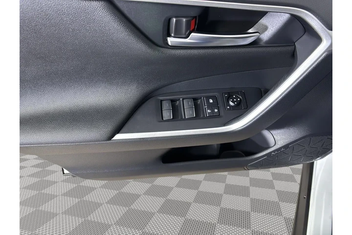 $45000 : Gold Certified 2023 RAV4 Prim image 5