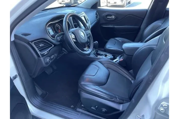 $13990 : Jeep Cherokee 2019 4x4 Latit image 10