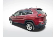 $8799 : Pre-Owned 2015 Cherokee Latit thumbnail